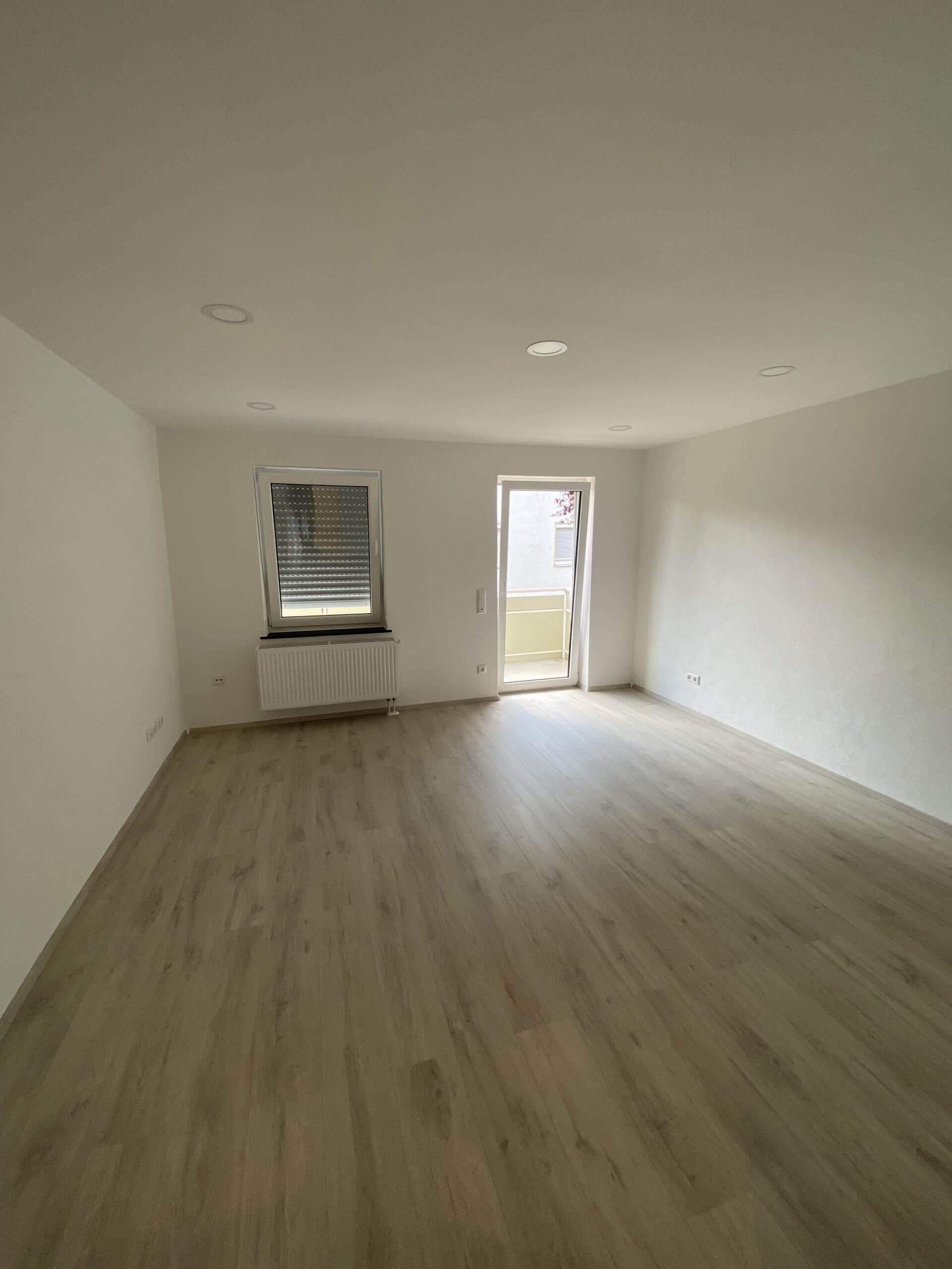 Wohnungssanierung Augsburg – Malerarbeiten fertig